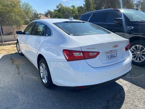 Summit White 2024 Chevrolet Malibu LT
