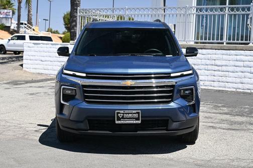 Lakeshore Blue Metallic 2025 Chevrolet Traverse LT
