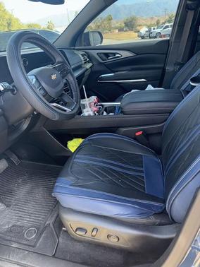 Lakeshore Blue Metallic 2025 Chevrolet Traverse LT