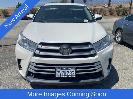 Blizzard Pearl 2017 Toyota Highlander LE
