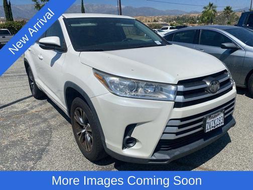 Blizzard Pearl 2017 Toyota Highlander LE