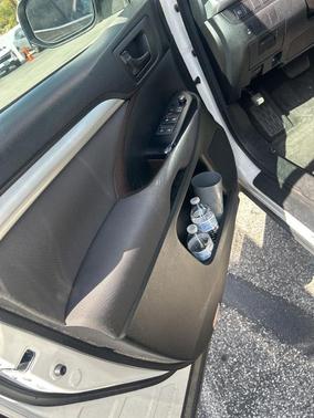 Blizzard Pearl 2017 Toyota Highlander LE