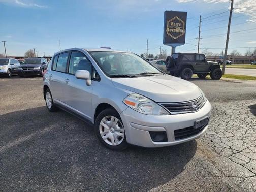2010 Nissan Versa 1.8 S