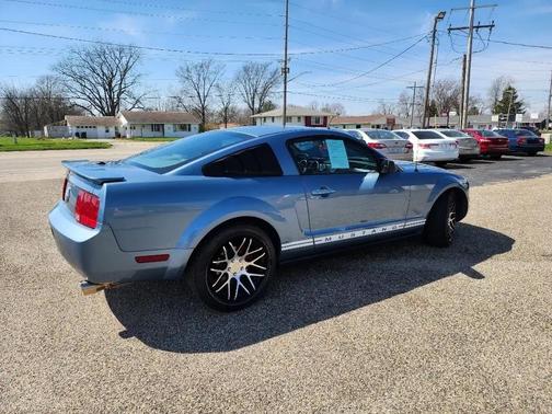 2007 Ford Mustang Deluxe