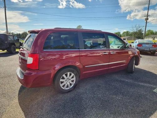 2011 Chrysler Town & Country Touring-L