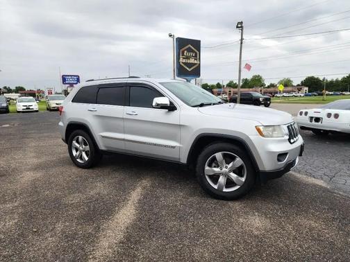 Bright Silver Metallic Clearcoat 2013 Jeep Grand Cherokee Overland