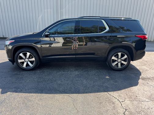 2021 Chevrolet Traverse LT Leather