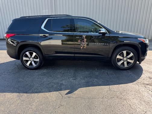 2021 Chevrolet Traverse LT Leather