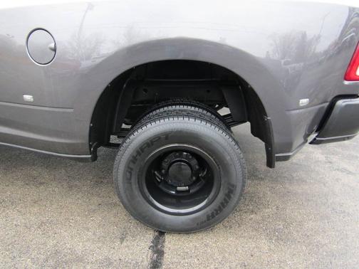 2019 RAM 3500 Tradesman 4x4 4dr Crew Cab 8 ft. LB DRW Pickup