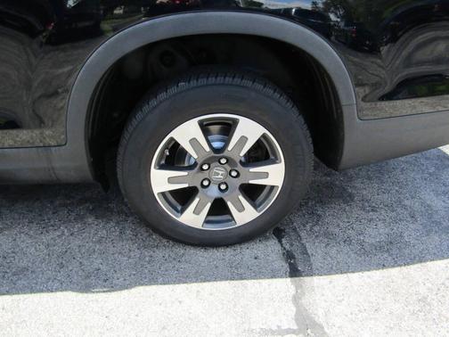 Black 2017 Honda Ridgeline RTL