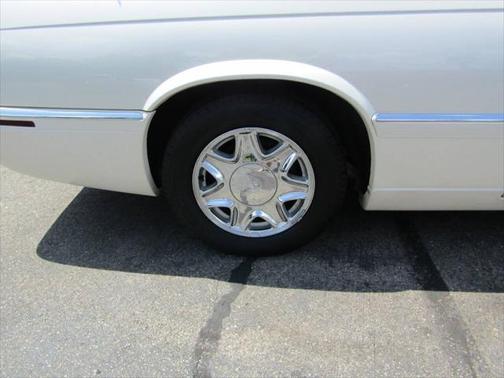 2001 Cadillac Eldorado ESC 2dr Coupe