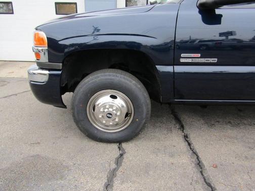 2005 GMC Sierra 3500 SLT Crew Cab