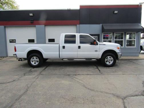White 2016 Ford F-250 XLT