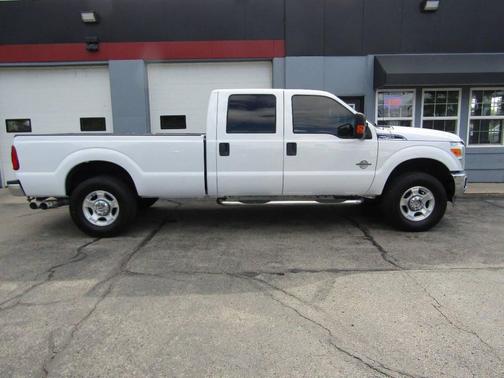 White 2016 Ford F-250 XLT
