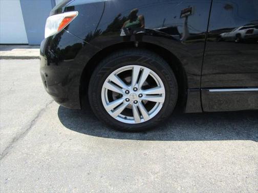 2015 Nissan Quest Platinum