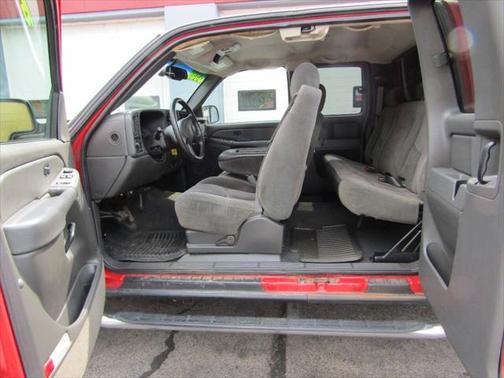 2005 Chevrolet Silverado 2500 LS H/D Extended Cab