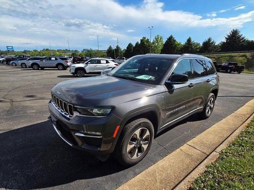 Gray 2024 Jeep Grand Cherokee 4xe Base