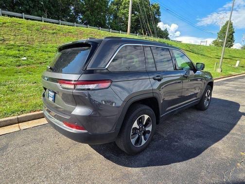 Gray 2024 Jeep Grand Cherokee 4xe Base