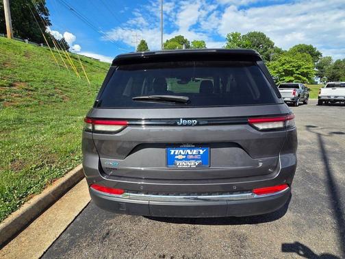 Gray 2024 Jeep Grand Cherokee 4xe Base