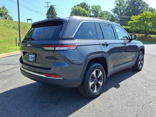 Gray 2024 Jeep Grand Cherokee 4xe Base