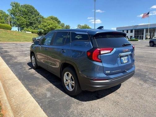 Metallic 2024 GMC Terrain SLE
