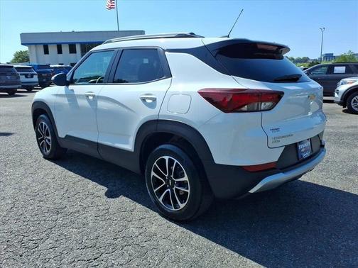 Summit White 2025 Chevrolet Trailblazer LT
