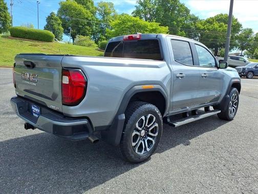 Sterling 2023 GMC Canyon AT4