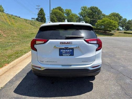 Summit White 2024 GMC Terrain SLT