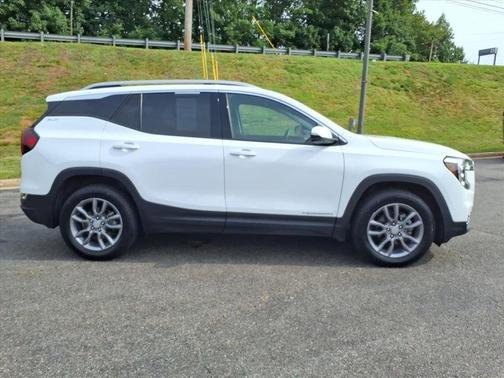 Summit White 2024 GMC Terrain SLT