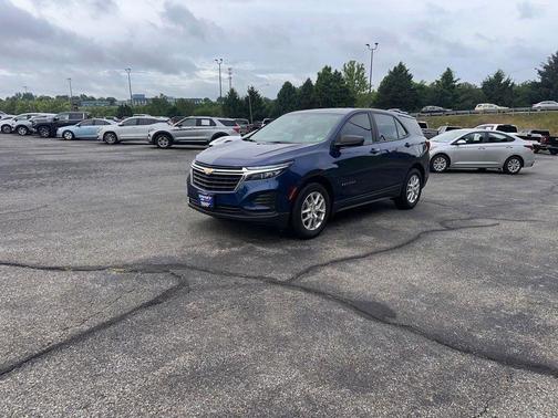 Blue Glow Metallic 2022 Chevrolet Equinox LS