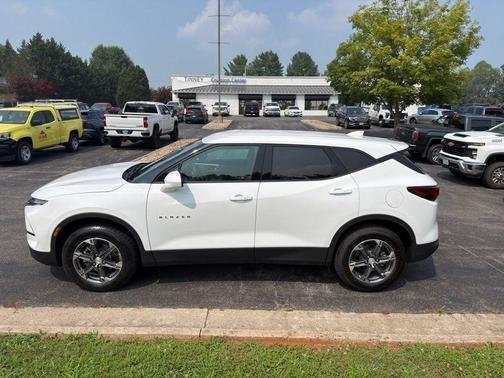 Summit White 2025 Chevrolet Blazer LT