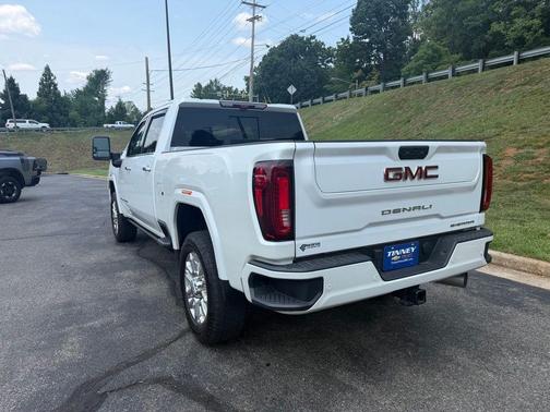 White Frost Tri-Coat 2023 GMC Sierra 2500 Denali