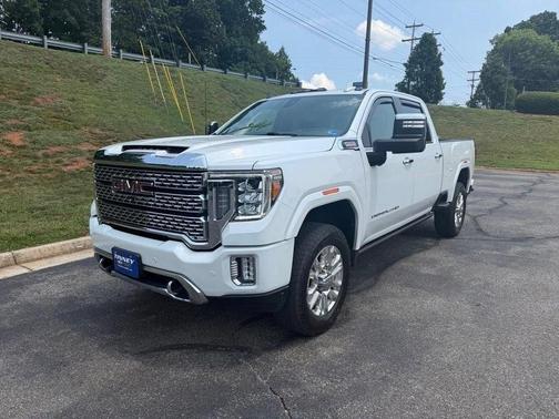 White Frost Tri-Coat 2023 GMC Sierra 2500 Denali
