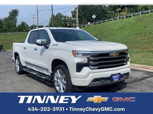Iridescent Pearl Tricoat 2023 Chevrolet Silverado 1500 High Country