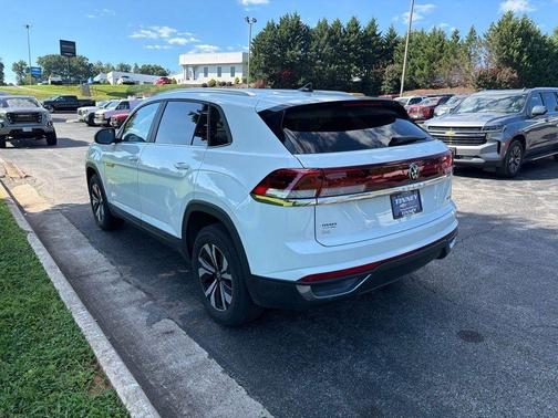 Pure White 2025 Volkswagen Atlas Cross Sport 2.0T SE