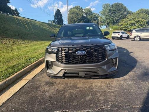 Gray 2025 Ford Explorer ST-Line