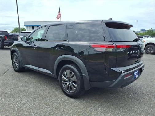 Black 2023 Nissan Pathfinder S