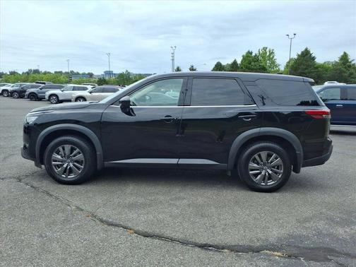 Black 2023 Nissan Pathfinder S