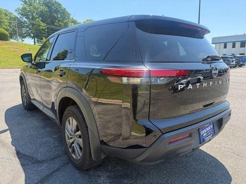 Black 2023 Nissan Pathfinder S