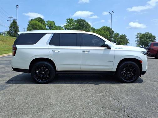 Iridescent Pearl Tricoat 2023 Chevrolet Tahoe High Country