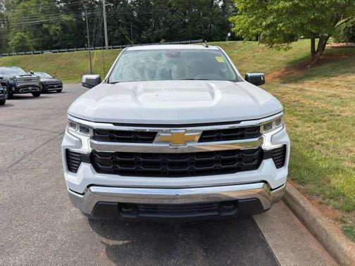 Summit White 2024 Chevrolet Silverado 1500 LT