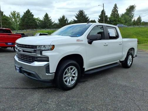 Summit White 2019 Chevrolet Silverado 1500 LT