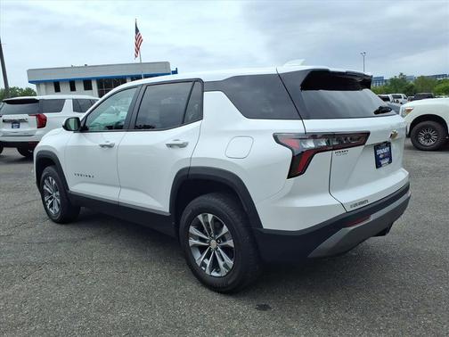 Summit White 2026 Chevrolet Equinox LT