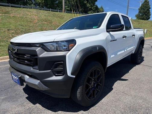 Summit White 2024 Chevrolet Colorado Trail Boss
