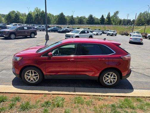 Red 2024 Ford Edge SEL