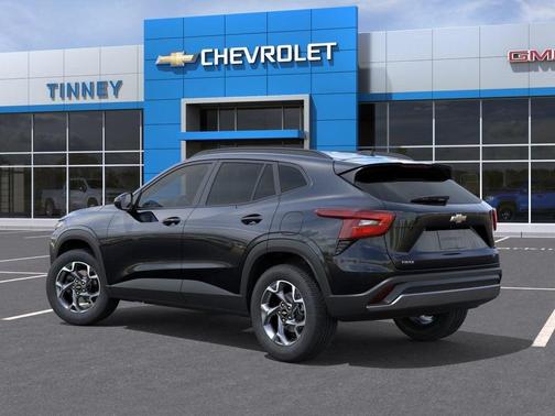 Mosaic Black Metallic 2026 Chevrolet Trax LT