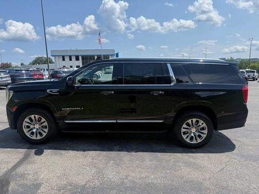 Onyx Black 2024 GMC Yukon XL Denali