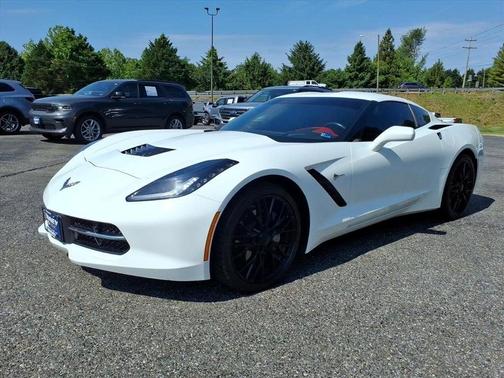 Arctic White 2019 Chevrolet Corvette Stingray