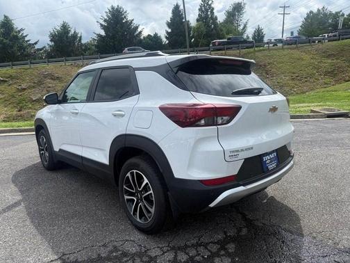 Summit White 2026 Chevrolet Trailblazer LT