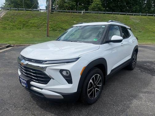 Summit White 2026 Chevrolet Trailblazer LT